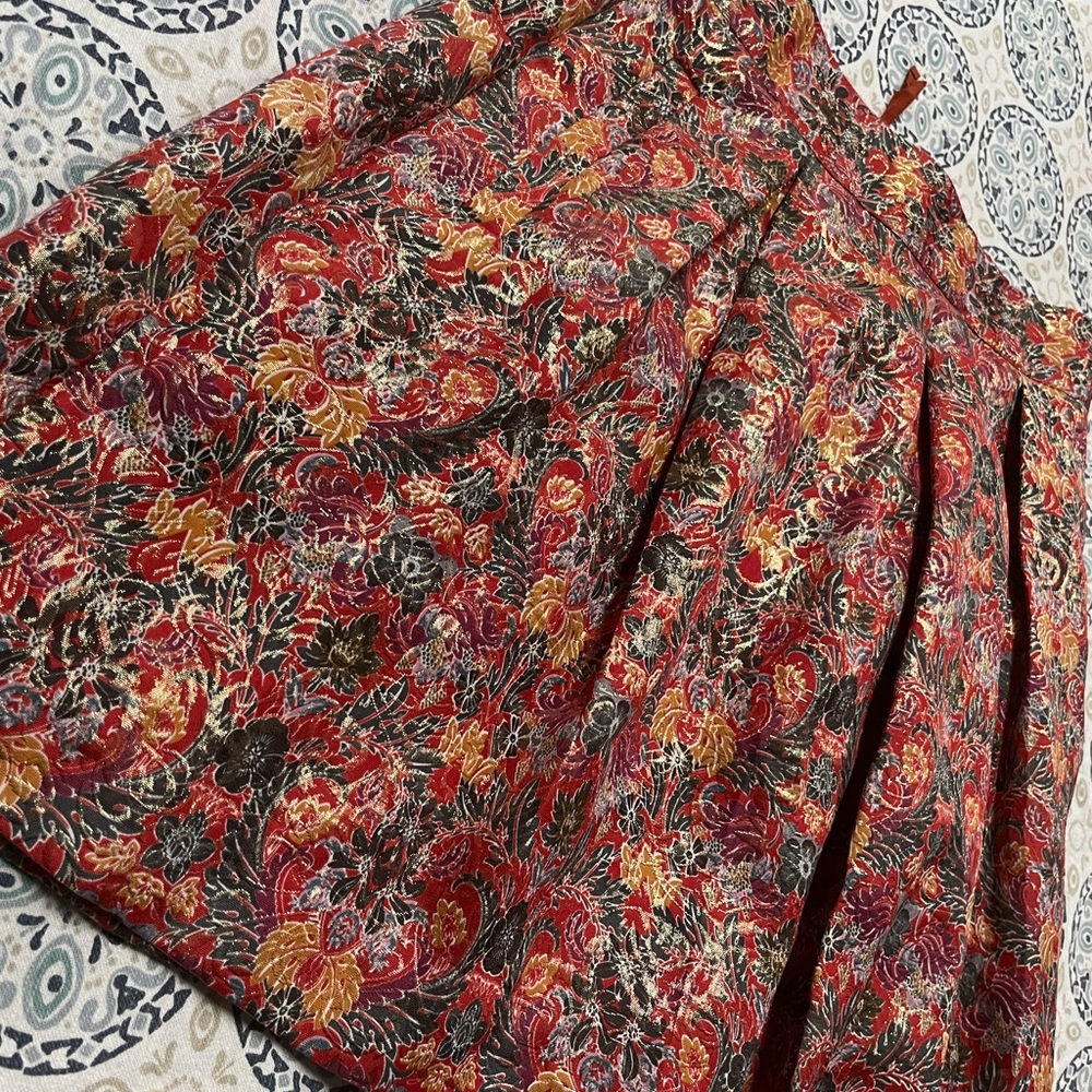 Sparkly mid-length skirt